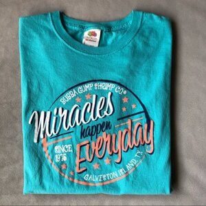 Bubba Gump ~ Youth Size Medium Tee ~ Miracles Happen Everyday
